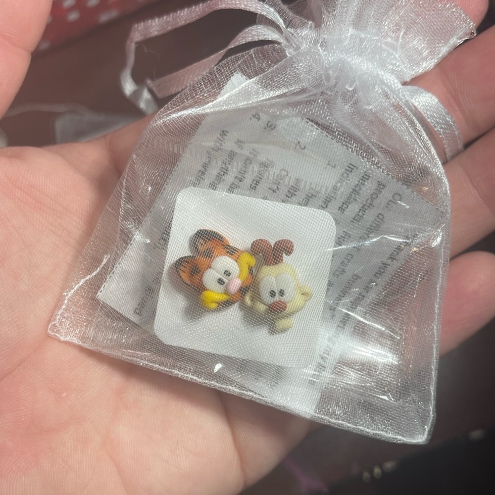 NWOT Garfield earrings - Picture 2 of 2
